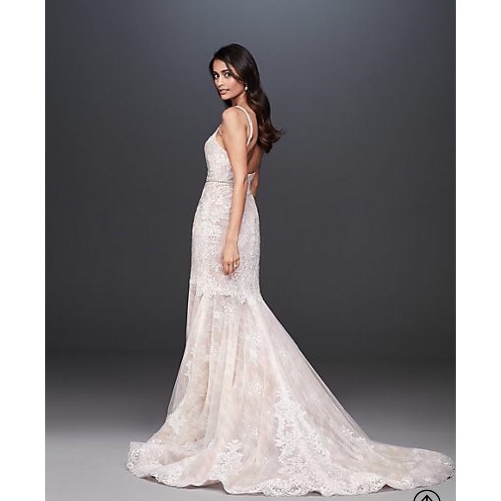 Lace mermaid wedding dress - Picture 3 of 8